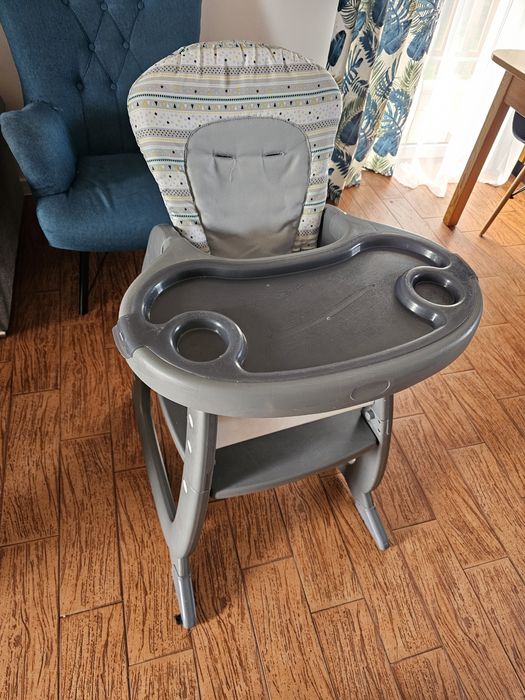 Fotelik do karmienia