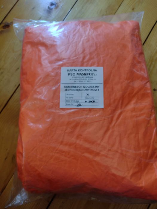 Kombinezon izolacyjny jednoczęściowy kom-1