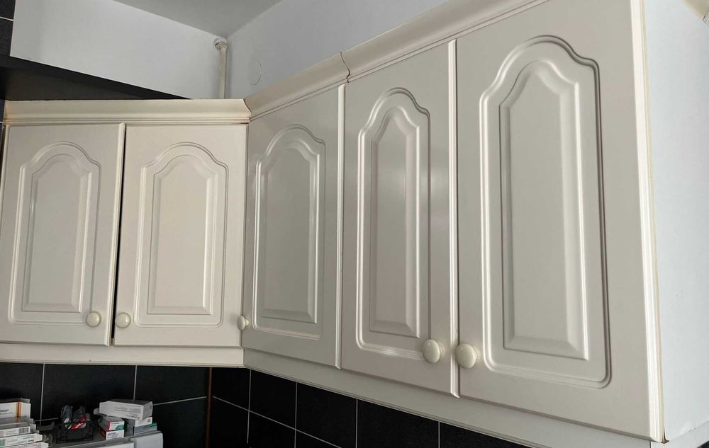 Meble kuchenne używane, białe, blaty, szafki wiszące