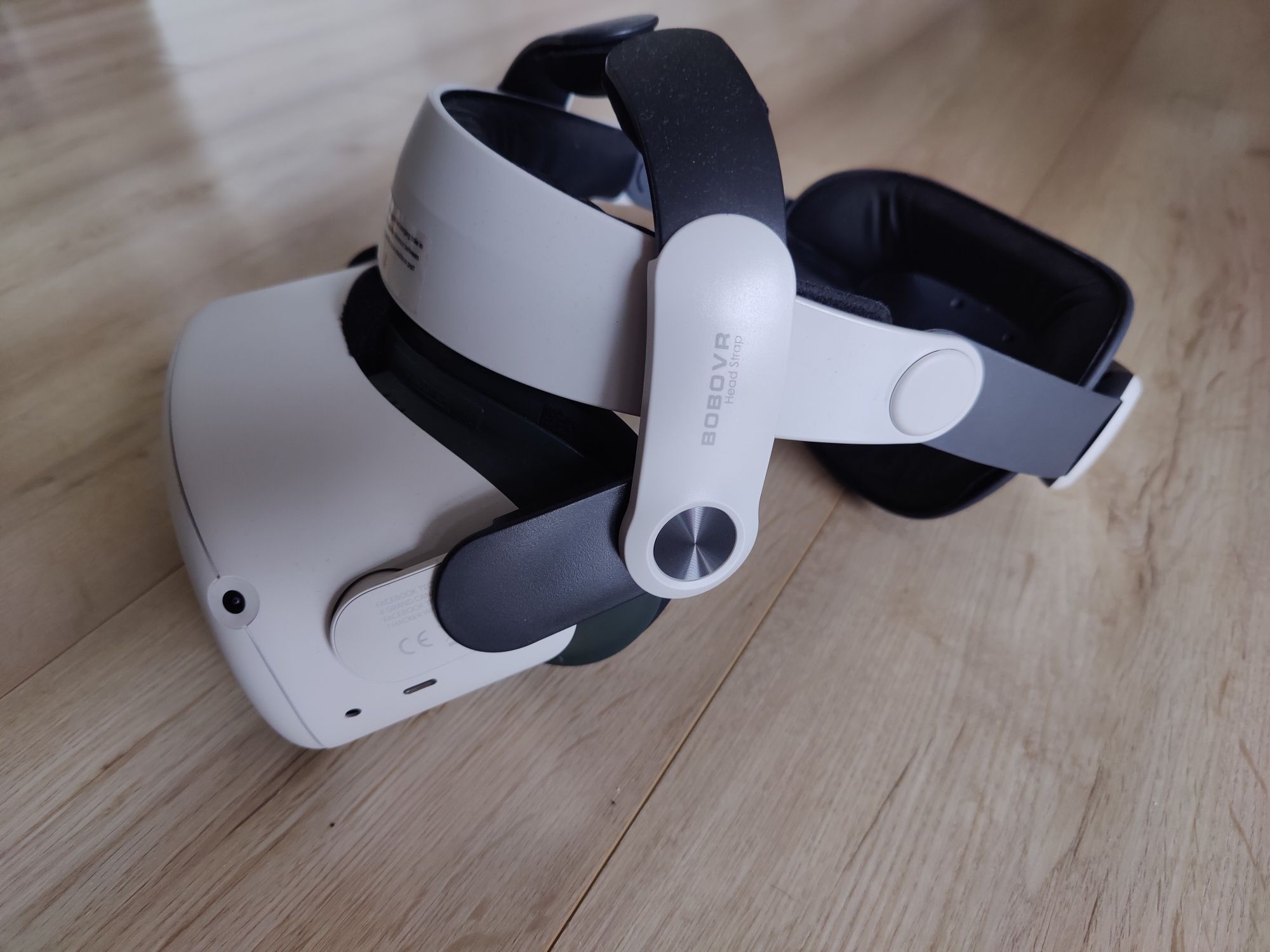 Oculus quest 2 256GB z akcesoriami jak nowy