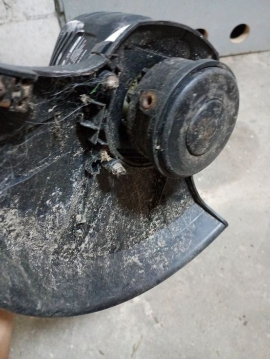 Podkaszarka elektryczna