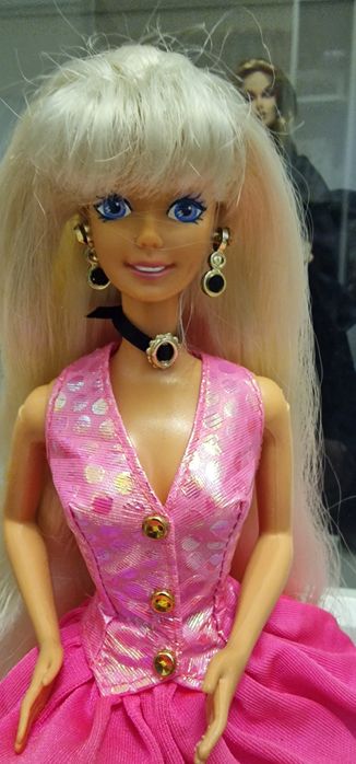 Barbie cut and style