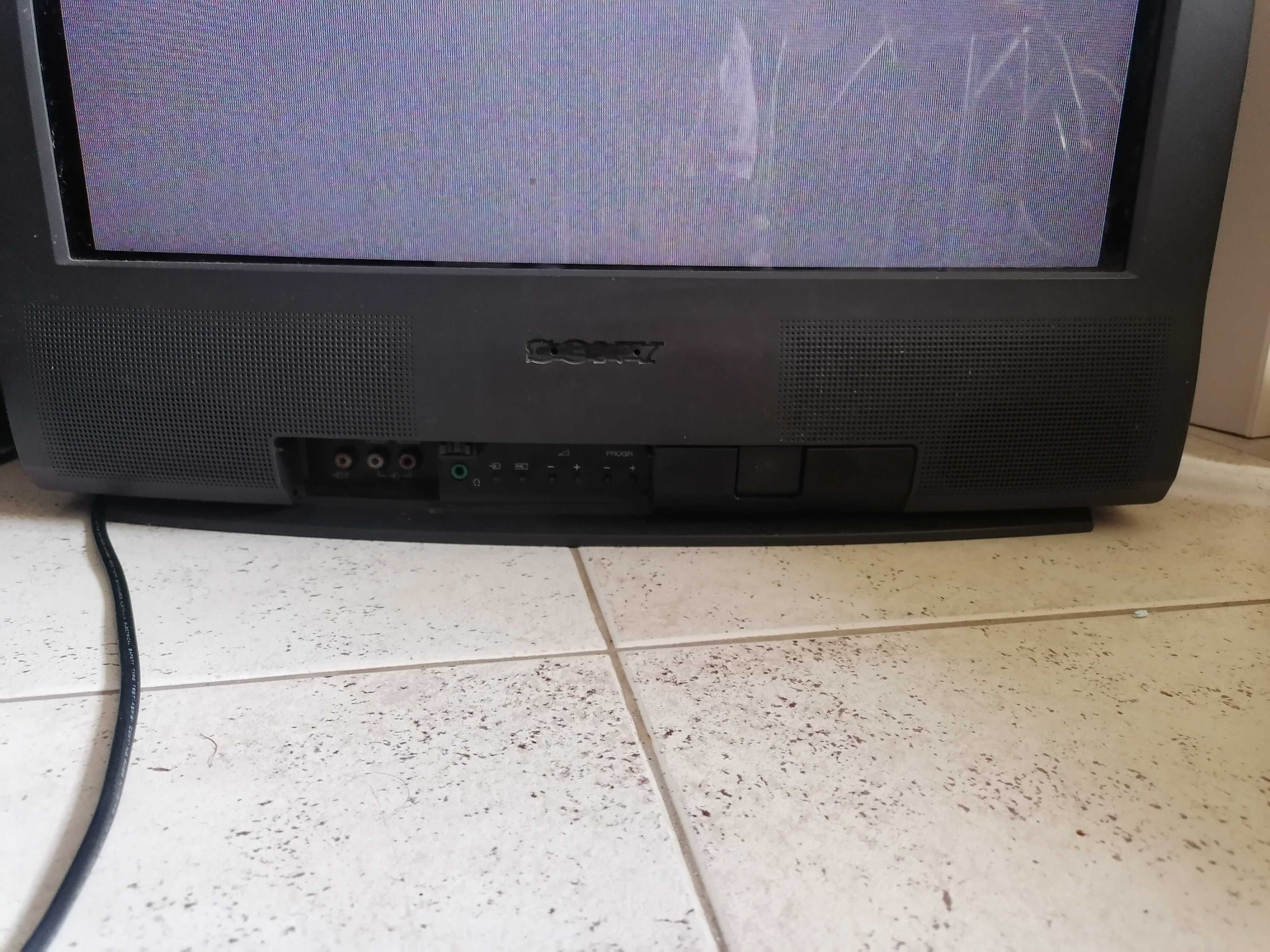 Tv Sony trinitron a funcionar