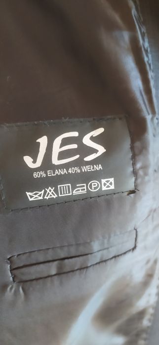 Garnitur męski trzyczęściowy