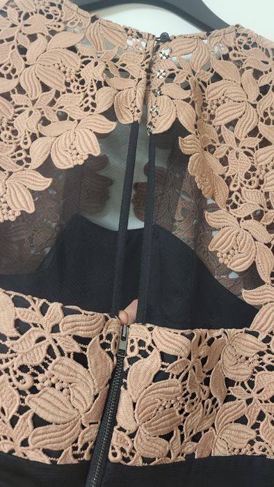 Продам сукню       .