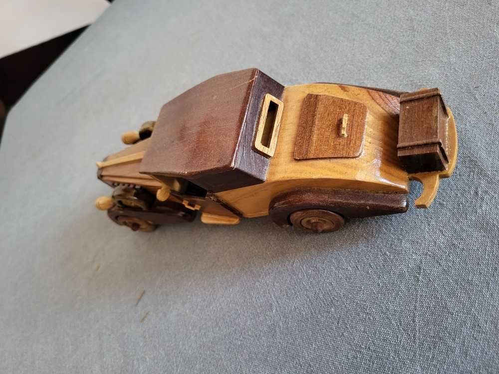 Carro em Madeira