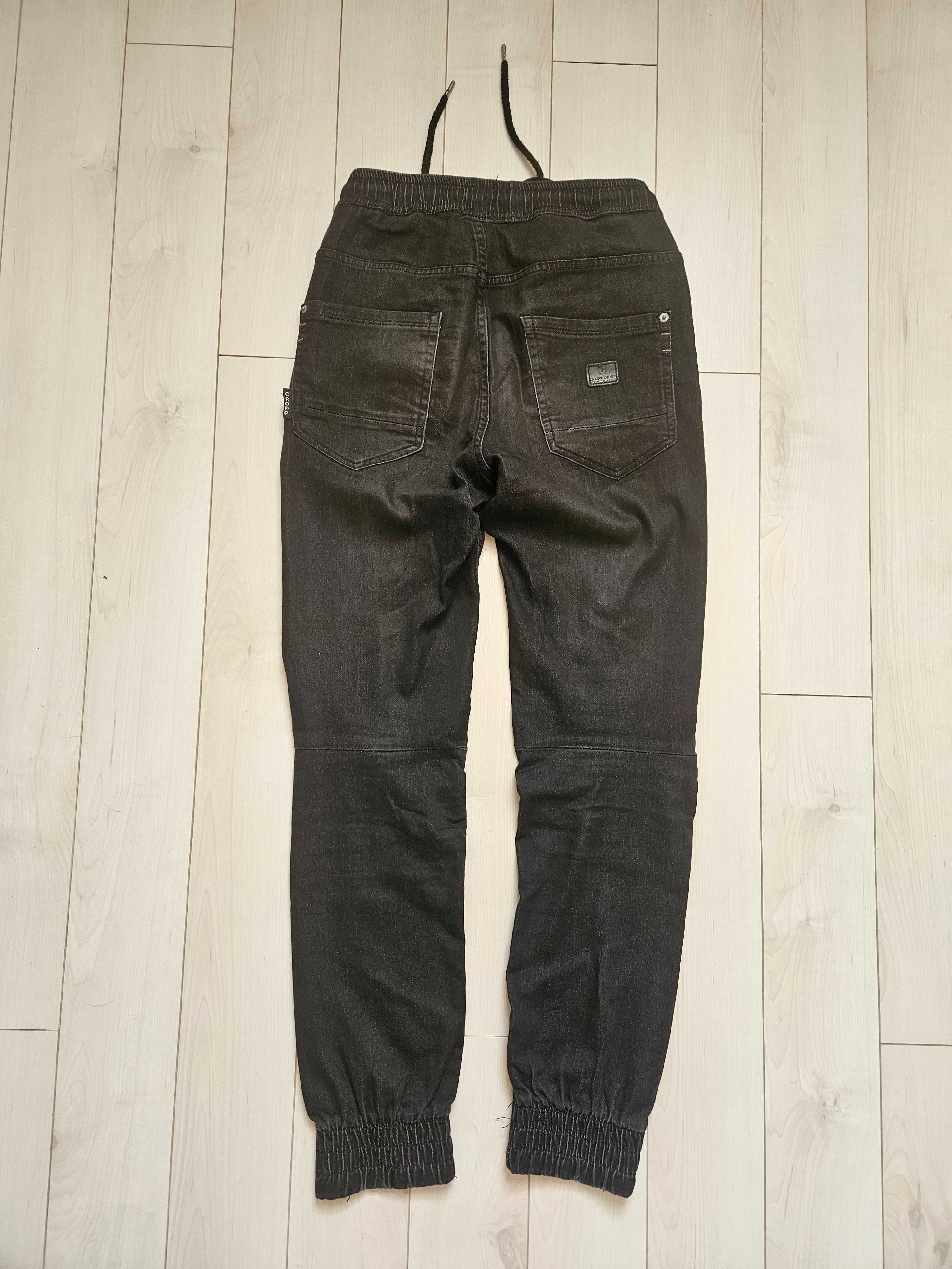 Spodnie Cropp joggery r. 170