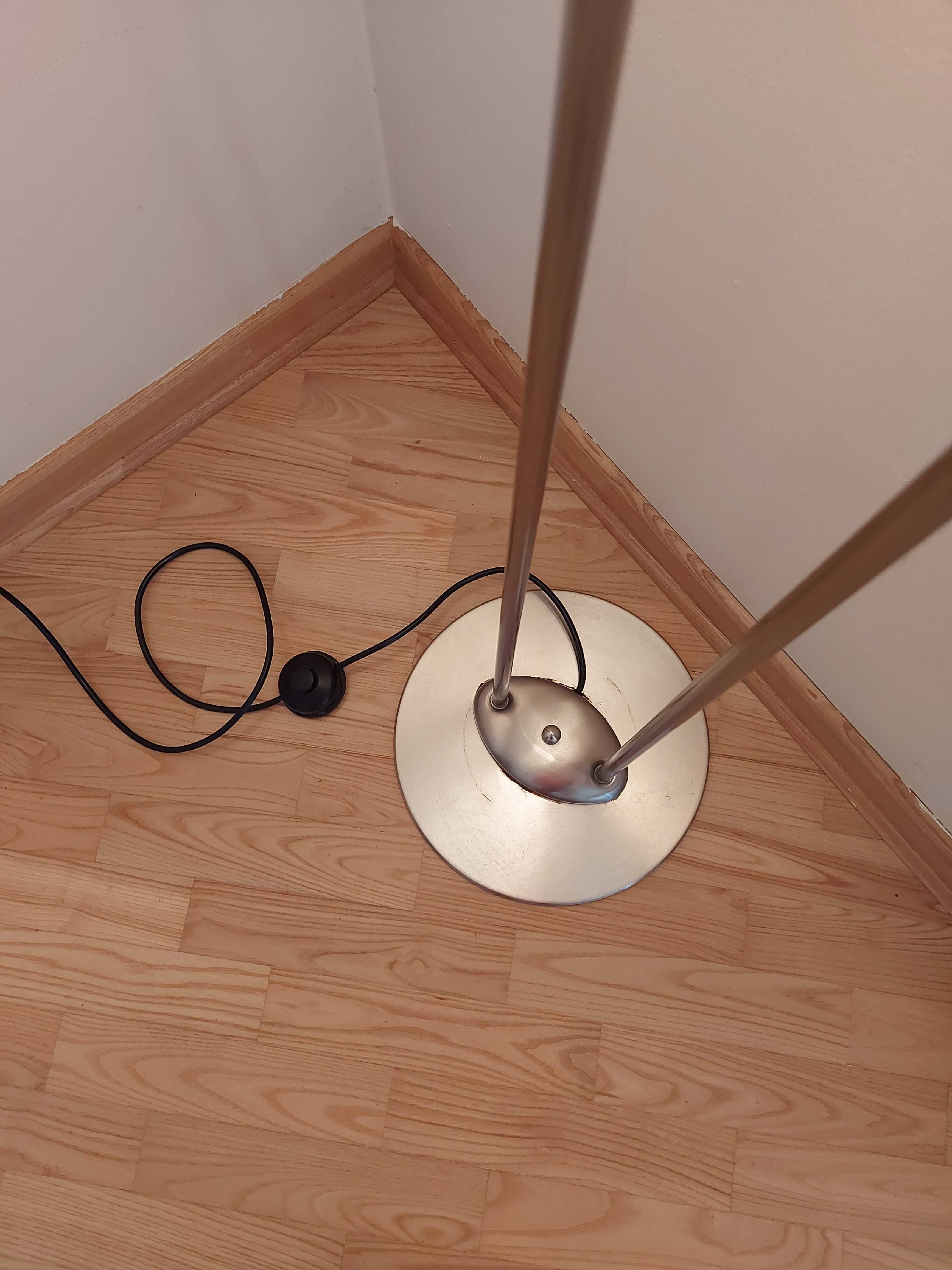 Lampa stojąca do salonu sypialni