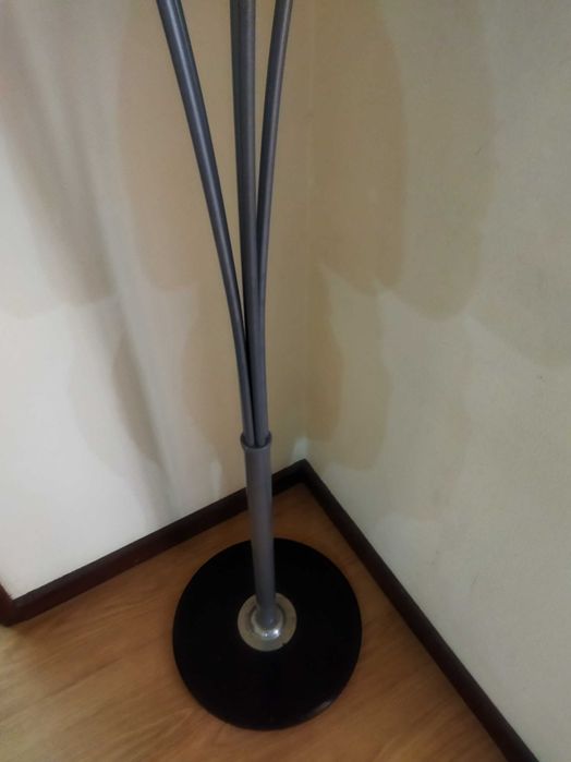 Vendo Cabide de pé