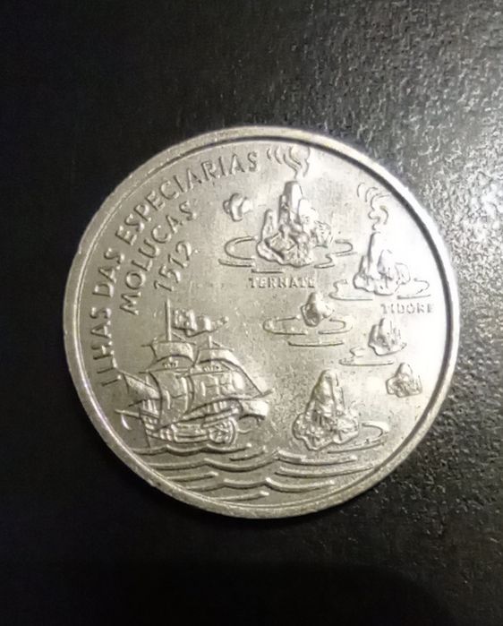 Moeda 200 escudos 1995 Molucas
