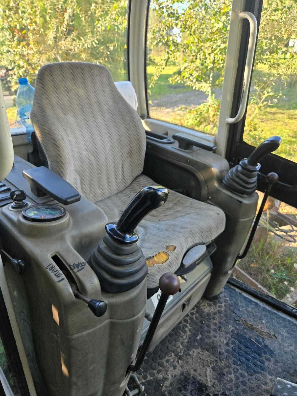 Minikoparka Terex Atlas AM 16R