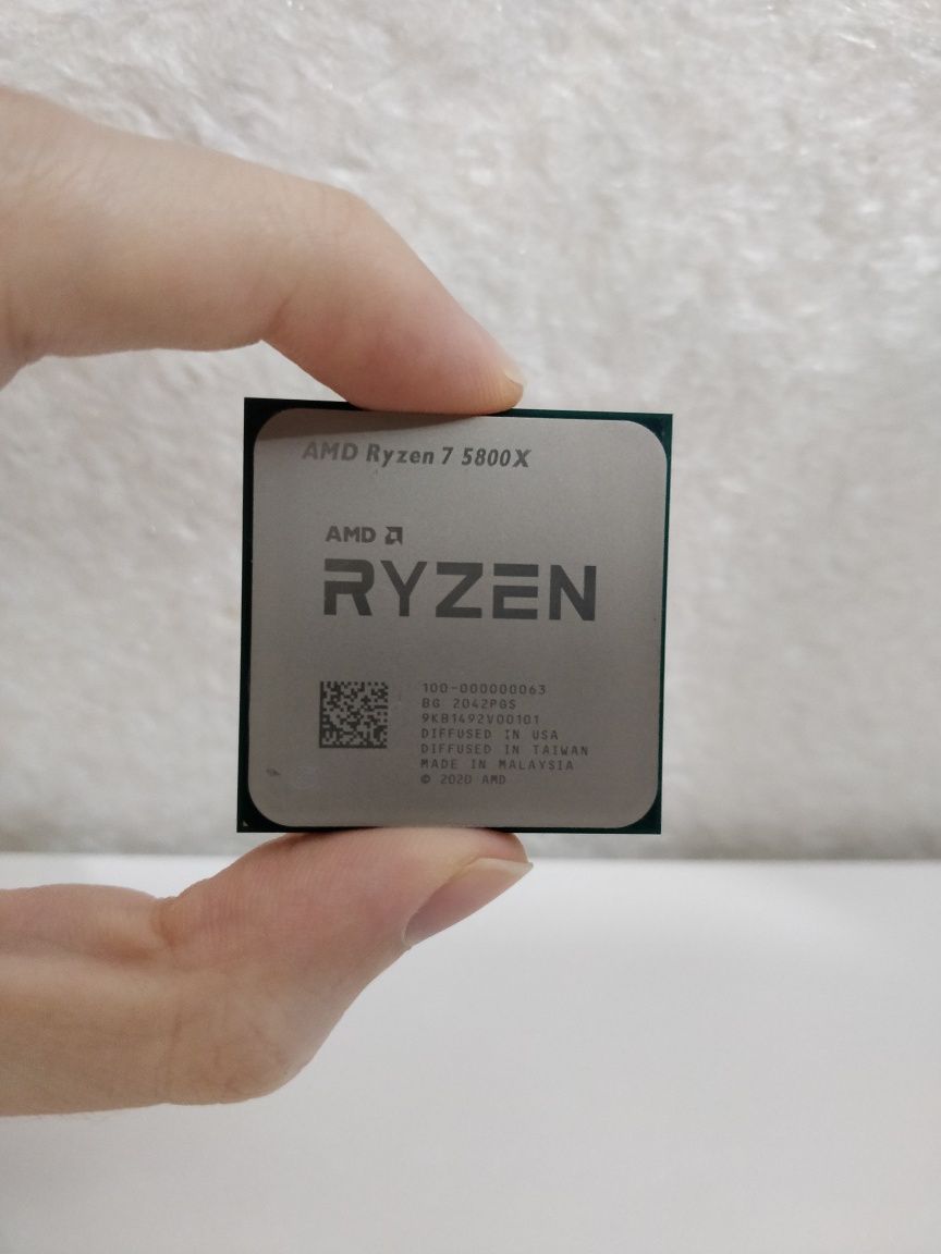 Процесор AMD Ryzen 7 5800X