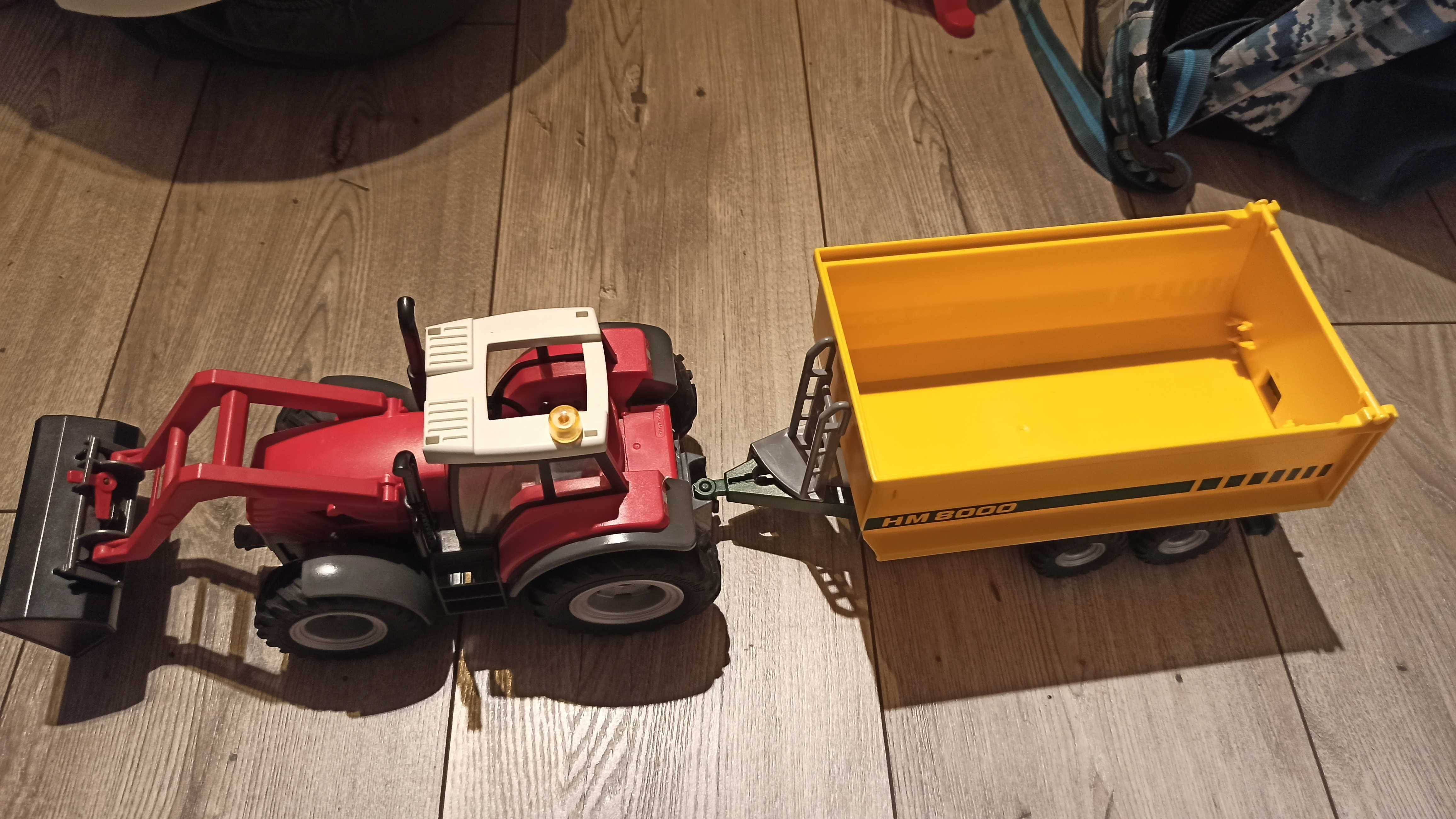 Traktor z przyczepa Playmobile