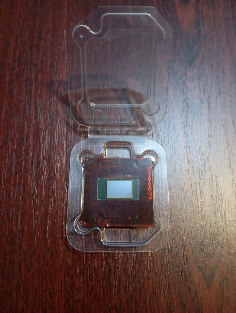 Процессор Intel Pentium 2.4 GHz