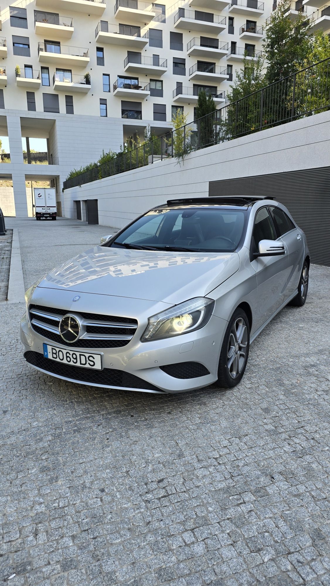 Mercedes  A180  /Tecto Panorâmico/Full extras