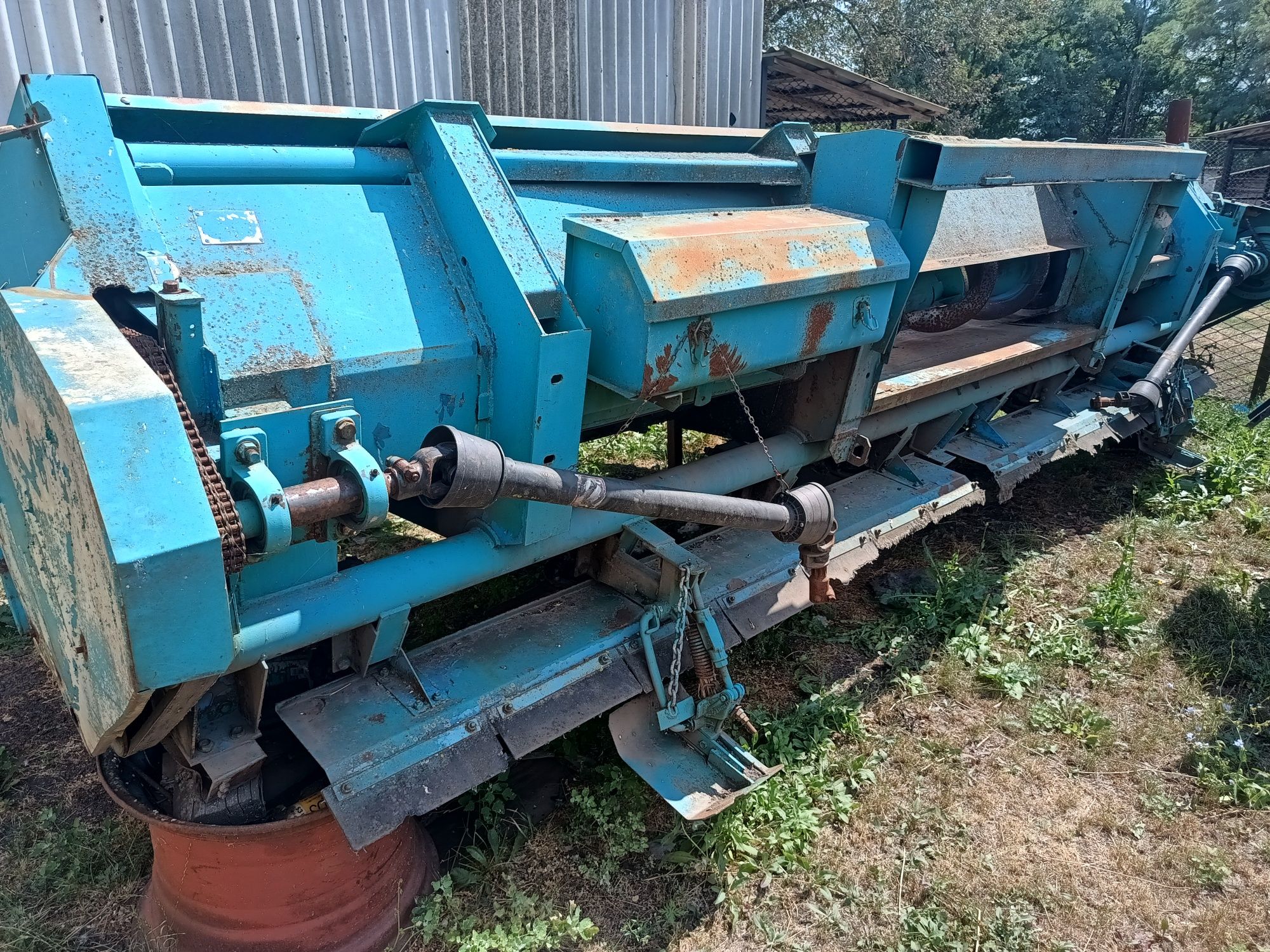 Продам жатку кукурудзяну КМС-8