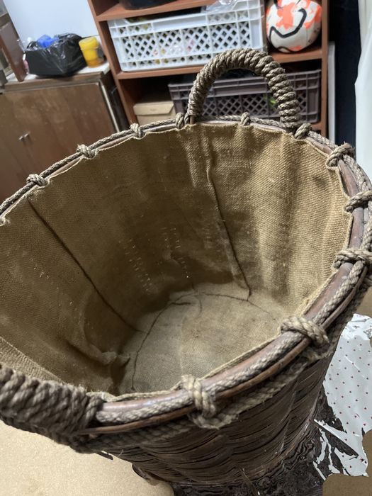 Cesto em verga para lenha