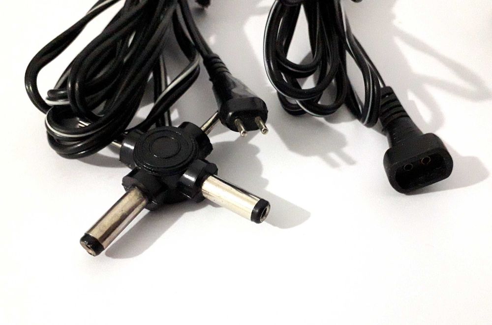 Adaptador Universal MW 500mA (usado)