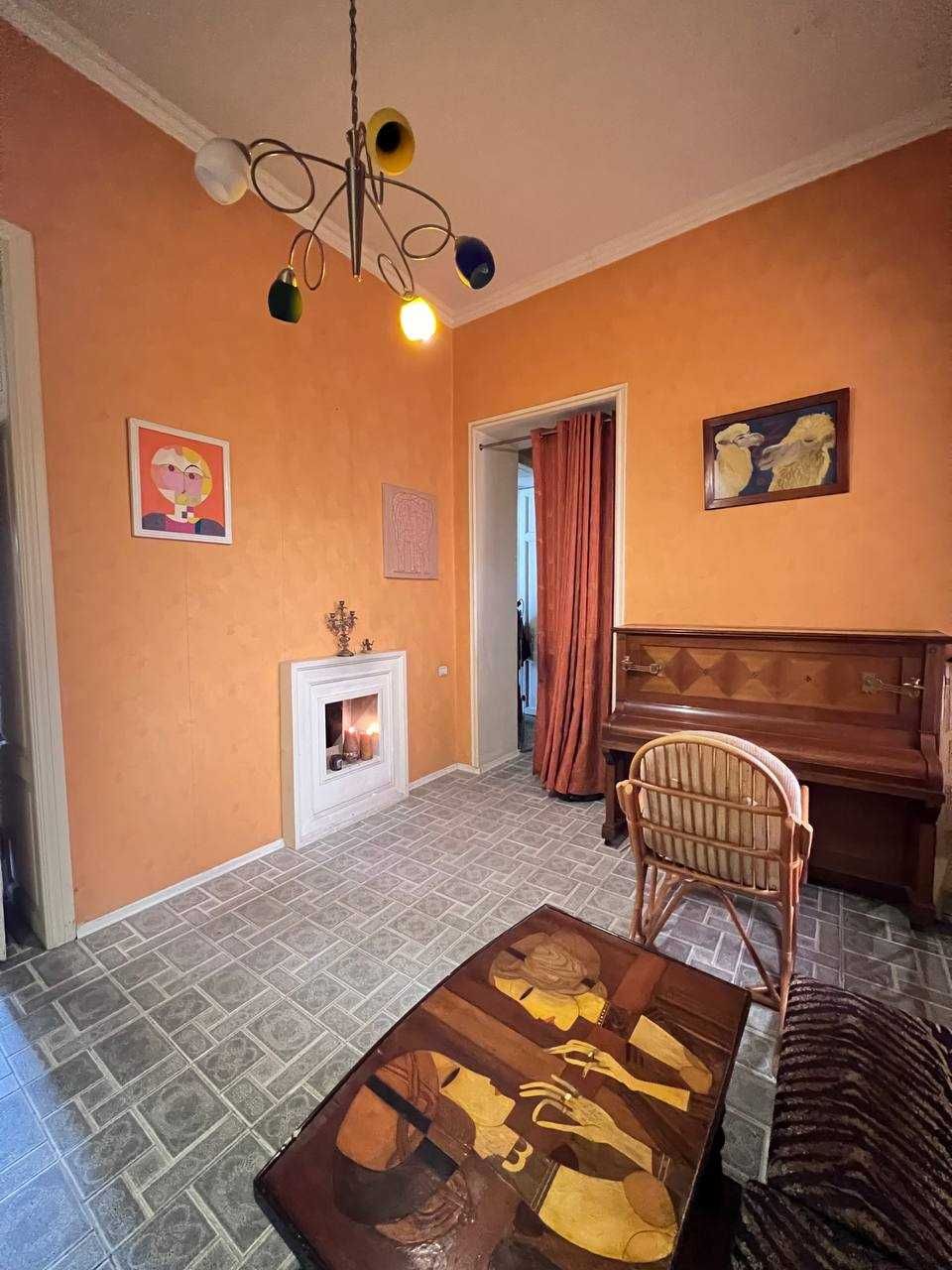 Продам 3 комнатную квартиру в центре Одессы