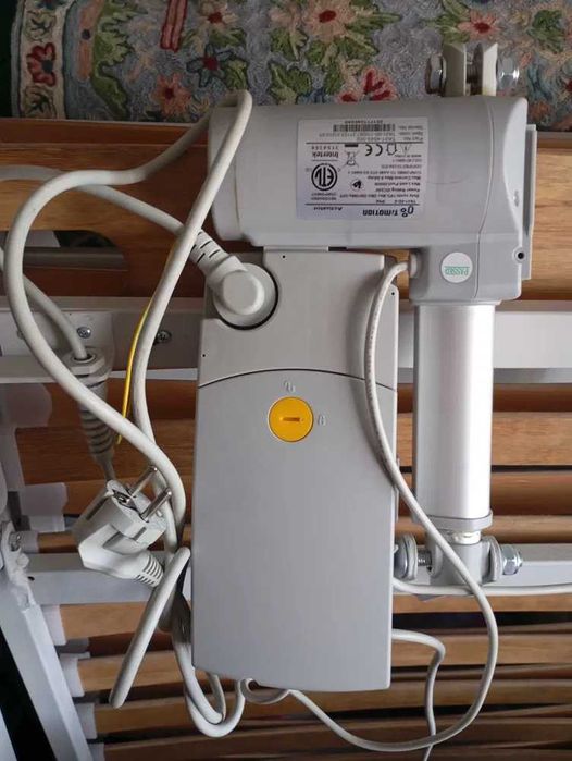 Cama Articulada Elétrica com elevação. Colchão anti-escaras incluído.