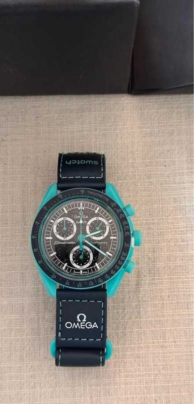 MoonSwatch Polar Lights：Omega x Swatch w Stylu Polarnym SO33L103