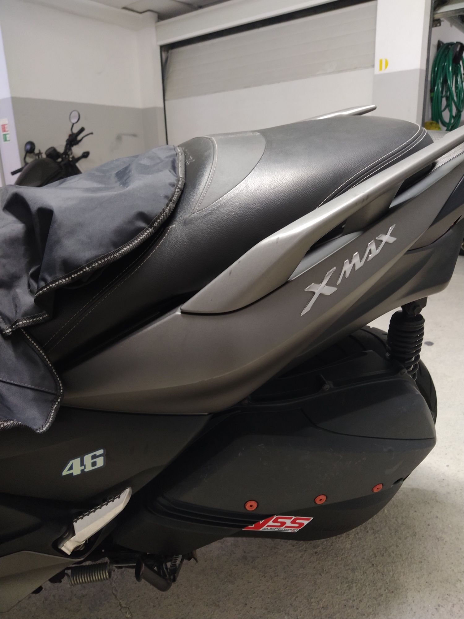 Yamaha Xmax 300 POUCOS KMS !!