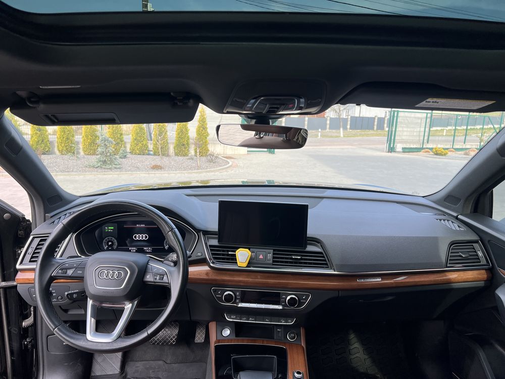 Audi q5 гібрид PHEW 367 к.с.
