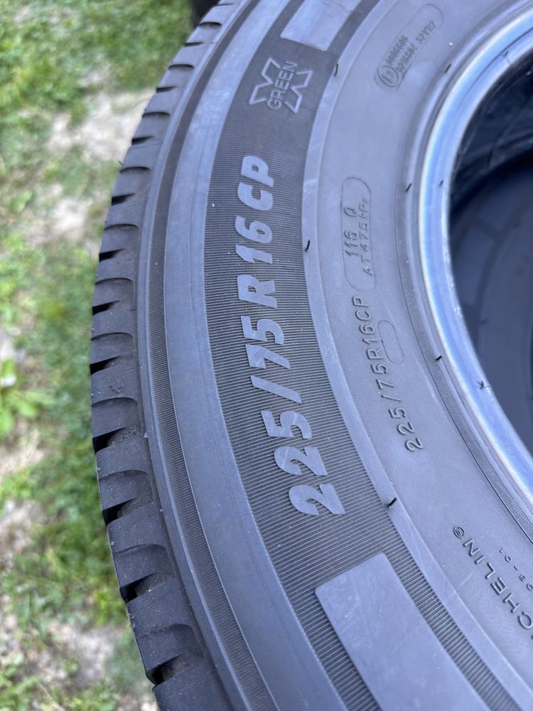 225/75/16c Michelin Aglis