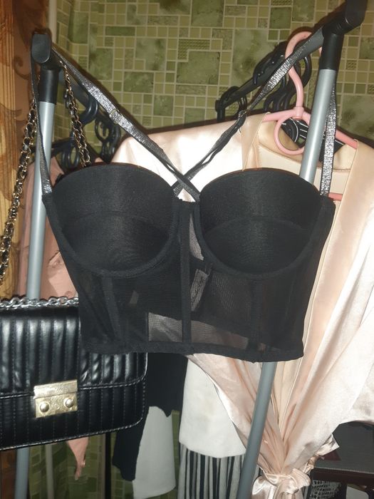 Бюстье чёрное как новое