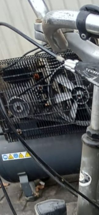 Sprzedam konkretny kompresor Germany