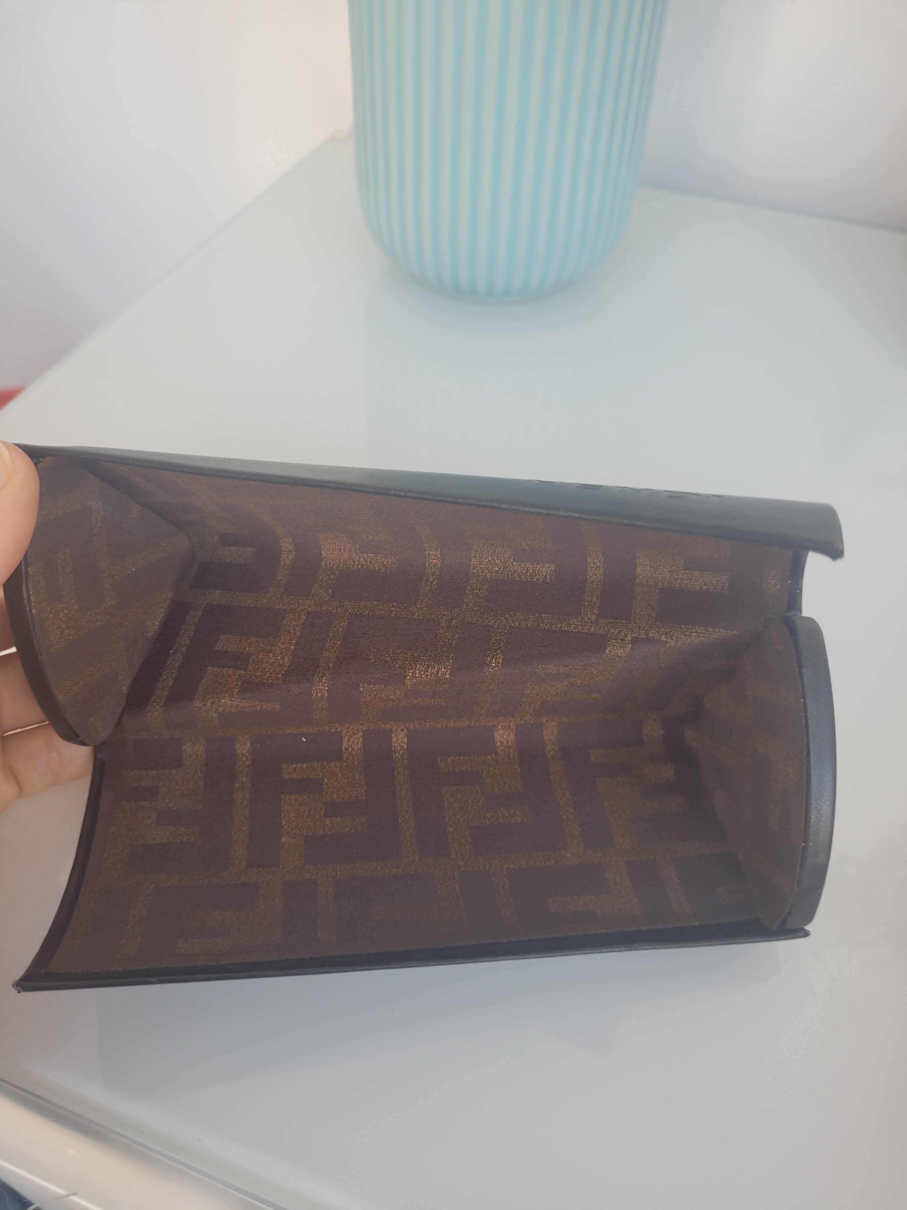 Capa de óculos Fendi original