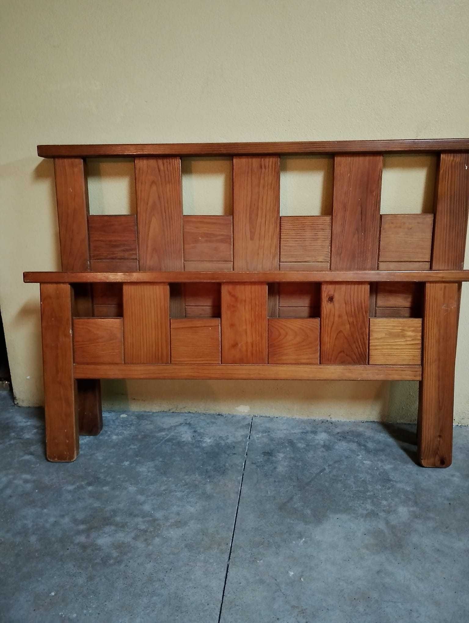 Estrutura de cama ,Saint-Clair em madeira maciça
