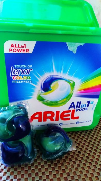 Продам капсулы для стирки Ariel