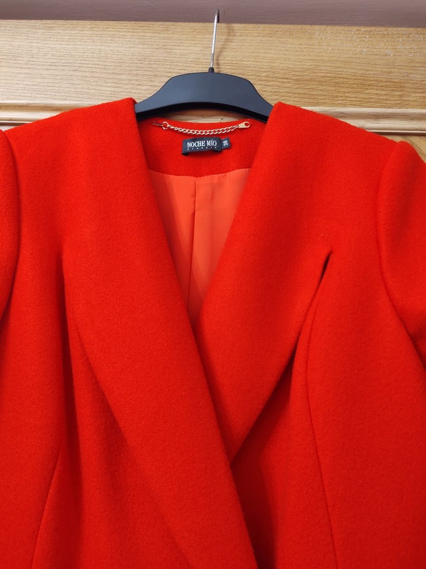 Нове жіноче пальто NOCHE MIO 38 розмір