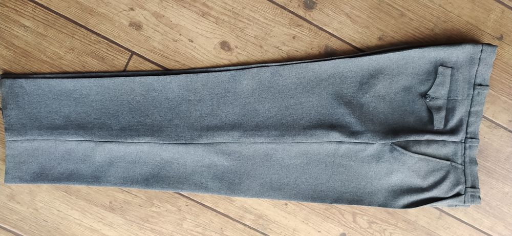 Spodnie wizytowe od garnituru