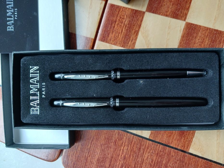 4 Canetas Balmain Paris (2 caixas com 2 canetas cada)