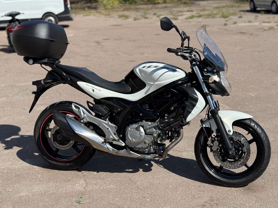 Suzuki Gladius 400 ABS Сузуки Гладиус з Японії