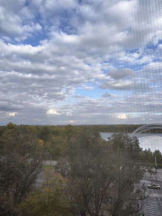 Продам квартиру на Победе 2-х комнатную