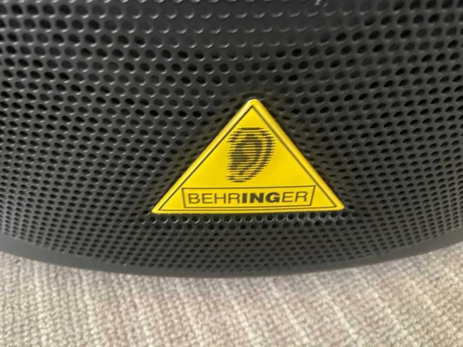 Behringer 912neo kolumna ze wzmacniaczem 1200watt