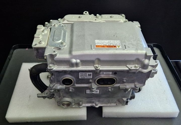 Inwerter, falownik, konwerter Lexus IS300H