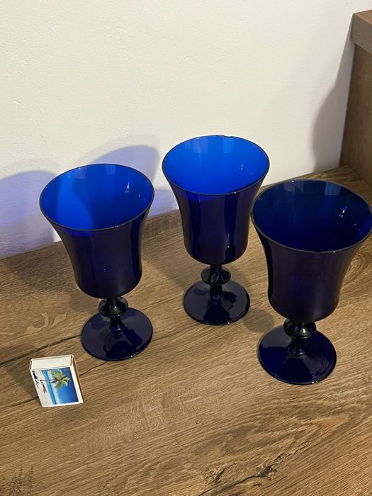 Kolorowe szklo, kieliszki PRL.