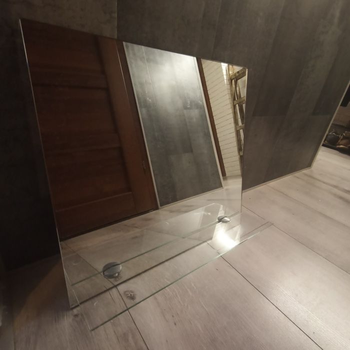 Lustro łazienkowe + lampa