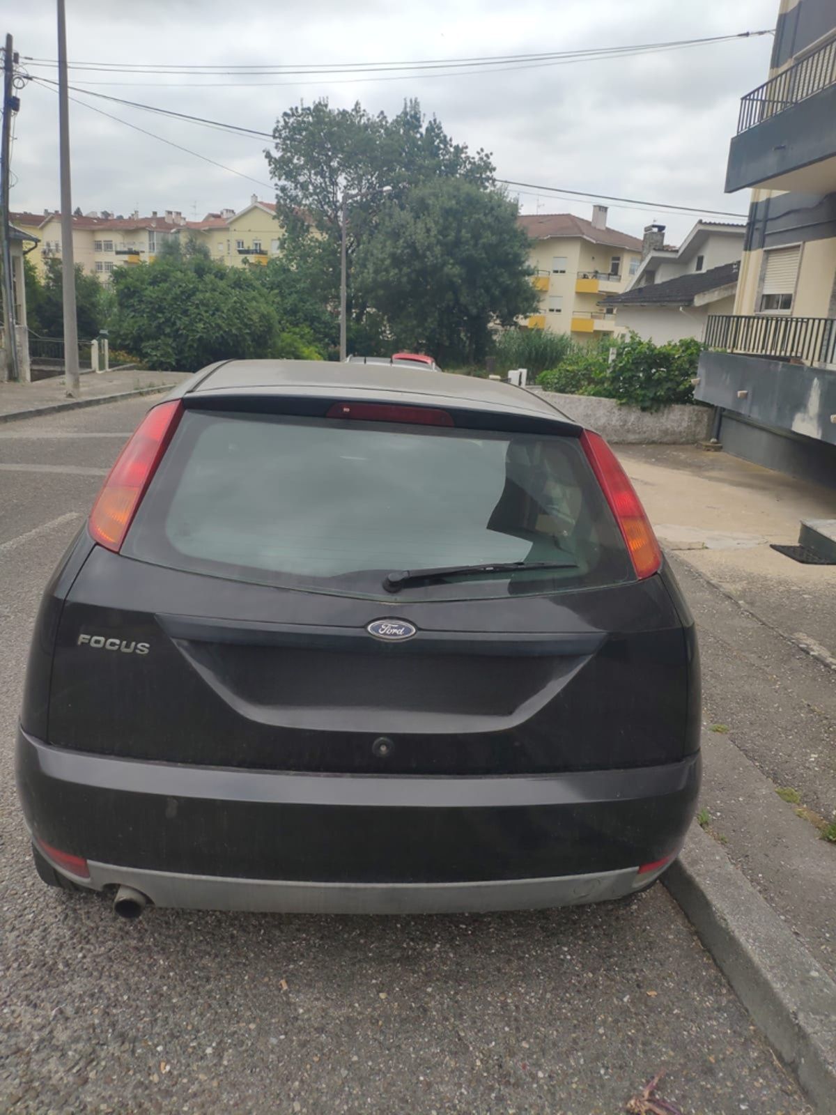 Ford Focus 1.4 Gasolina | 2001 | Bom estado | Inspeção até 2026