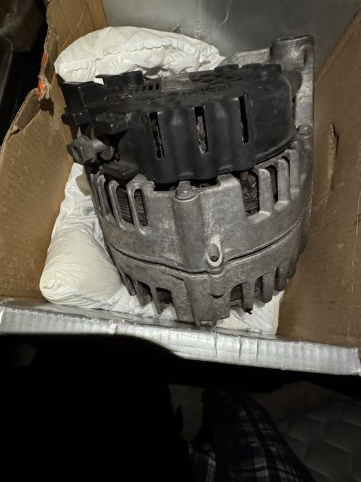 BMW X6 E71 40dX N57S — Compressor AC avariado + Alternador (Peças)