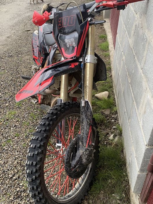 Продам Kaya 612 300 кубів