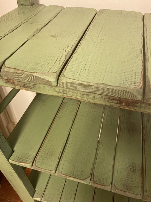 Estante de madeira rústica