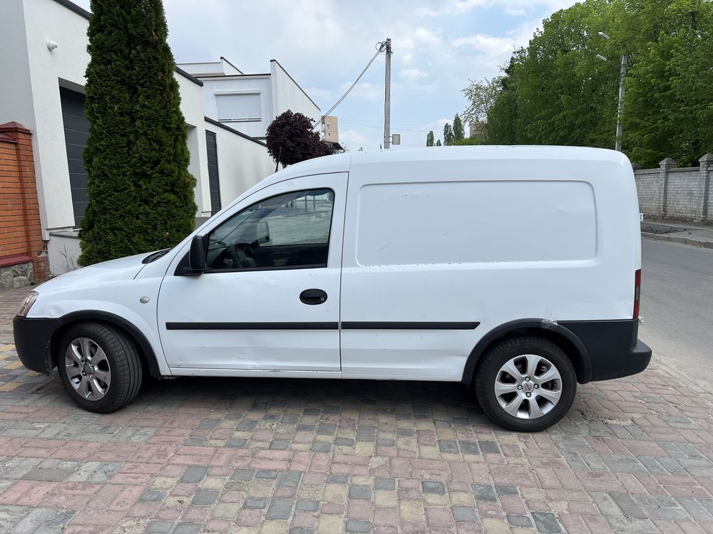 Продам opel combo 1.3 дизель мех идеал срочно не дорого обслужен все