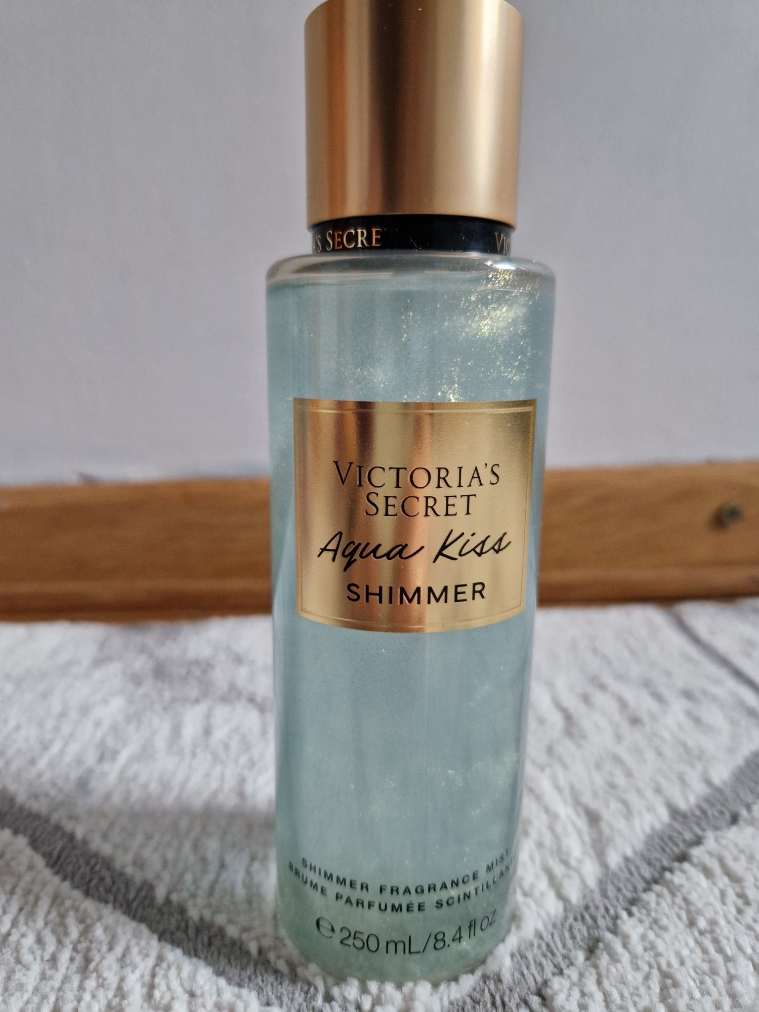 NOWA ORGINALNA mgiełka do ciała Victoria's Secret VS Aqua Kiss Shimmer