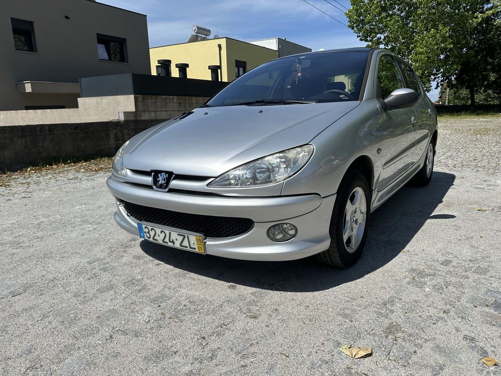 Peugeot 206 1.4 HDI BLAK & SILVER