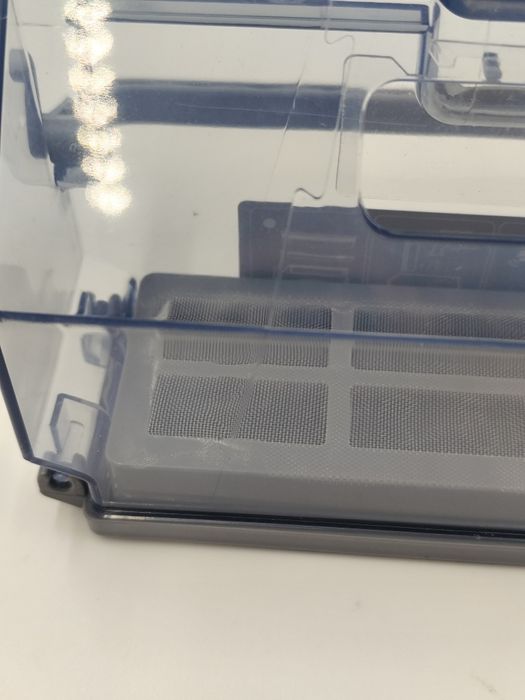 Pojemnik na kurz z filtrem do odkurzacza robotycznego stan b.dobry